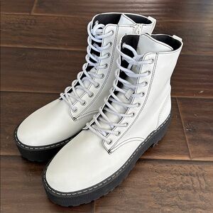 H&M| Women's White 8.5 Vegan Lace-Up Platform Combat Ankle Boots Lug Soles